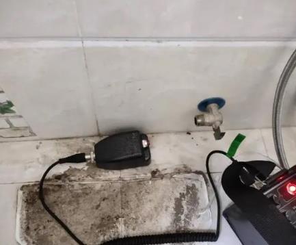 鼓楼屋顶漏水维修公司分享下卫生间漏水的危害及解决方法